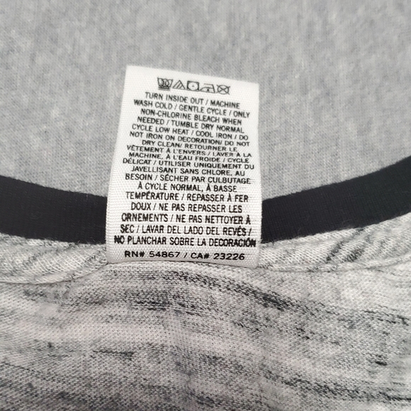 Pink VS 3/4 sleeve top - Picture 4 of 11